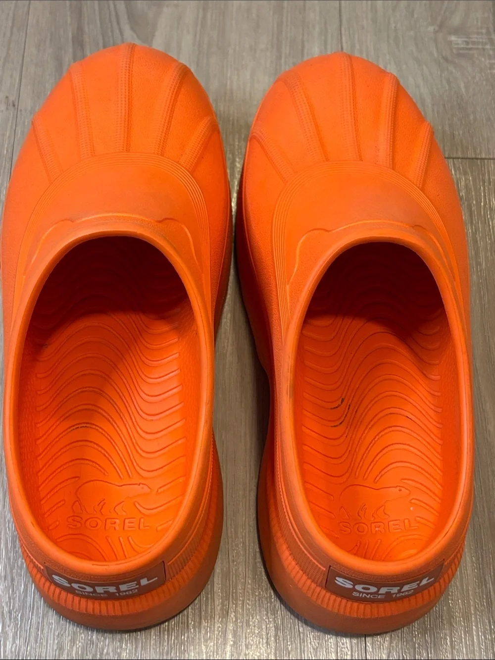 Sorel vibrant orange